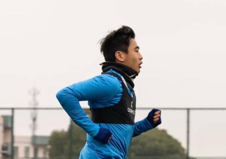 包含九游体育:中国足球留洋球员：积极备战，争取在欧洲联赛站稳脚跟的词条