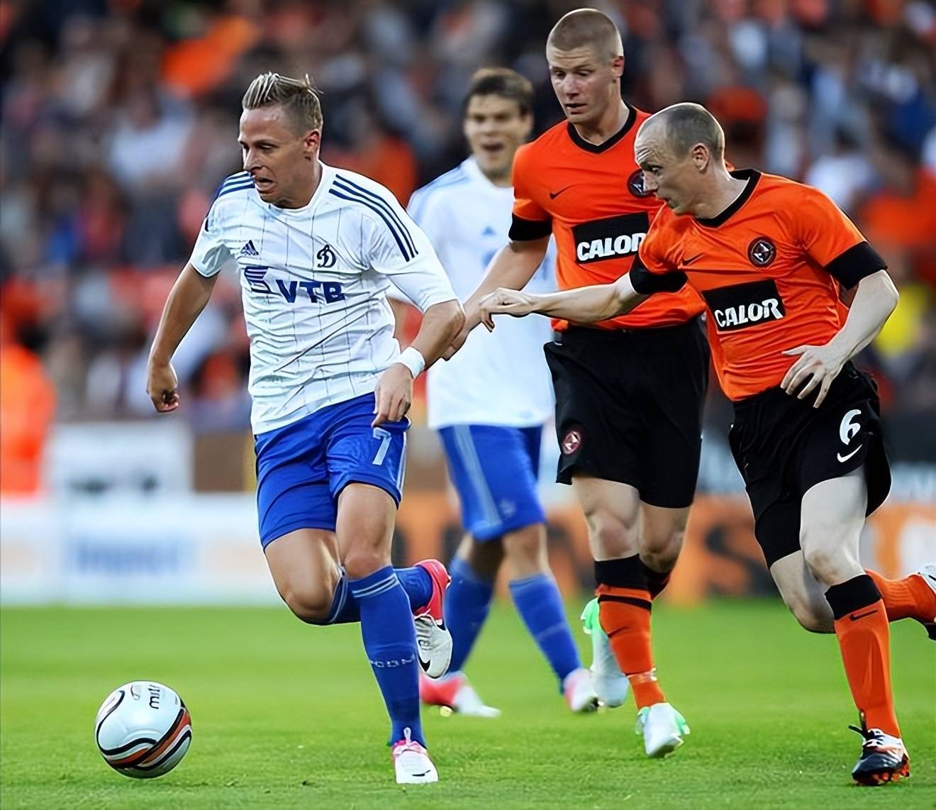 九游体育:意甲恩波利的防守反击战术解析的简单介绍 九游体育:意甲恩波利的防守反击战术解析的简单介绍