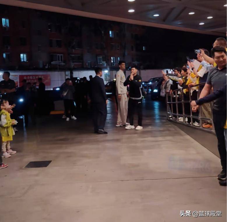 关于九游体育：CBA球队的球迷文化建设：如何打造更具凝聚力的球迷群体？的信息