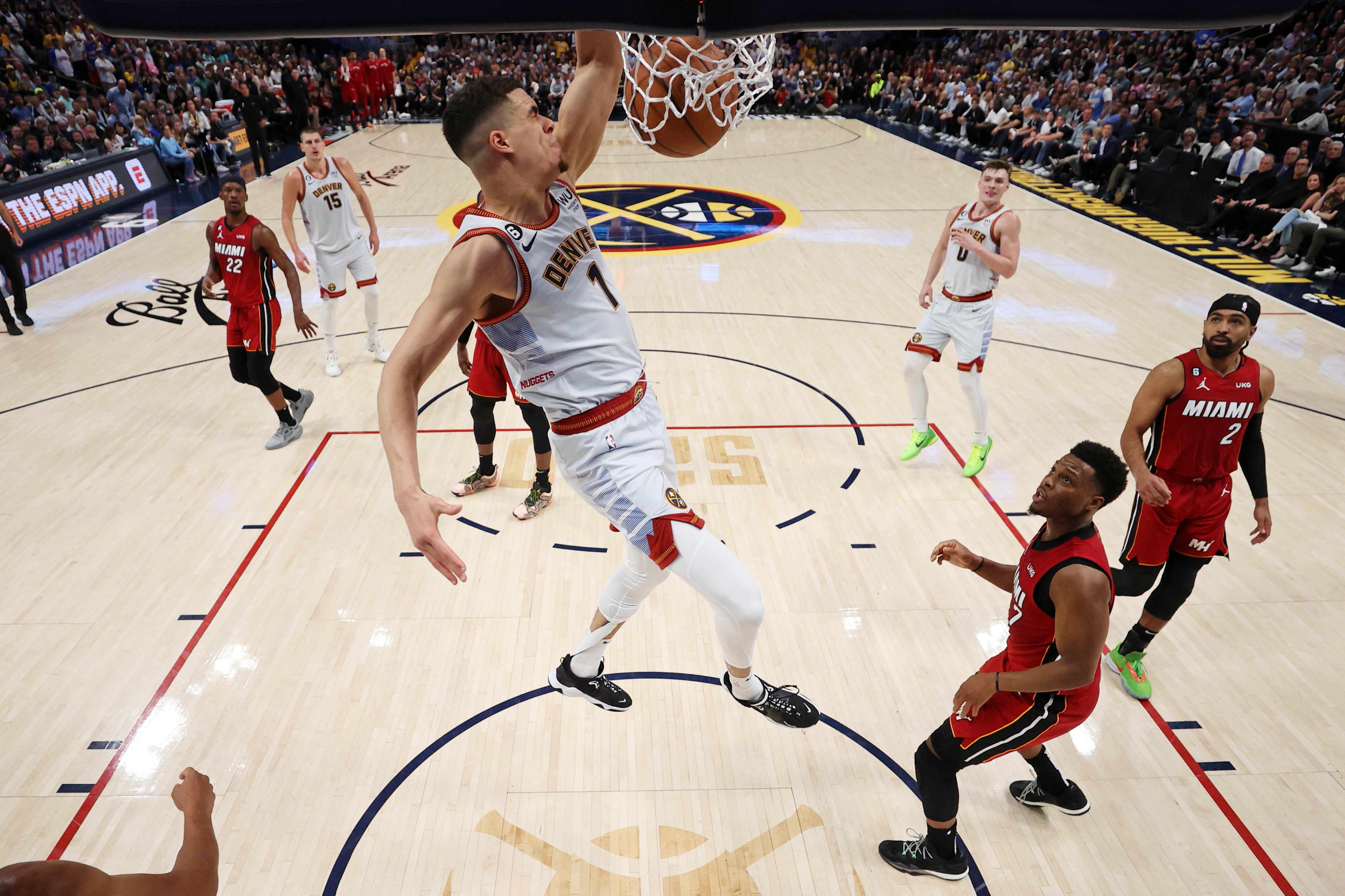 包含九游体育:NBA总决赛G7：史诗对决，谁将问鼎奥布莱恩杯？的词条
