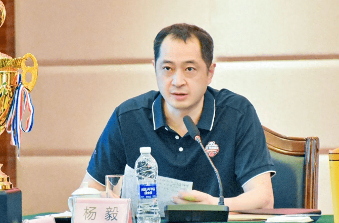 九游体育：WCBA联赛球队教练专访：分享执教理念与战术心得