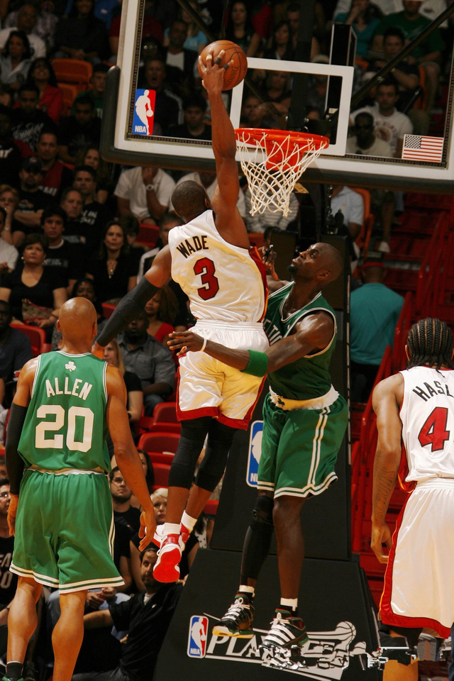 九游体育：NBA球星自传：讲述韦德的篮球人生的简单介绍